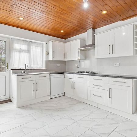 Cozy Stay Apartment Londra Dış mekan fotoğraf